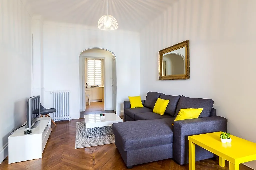 Beautiful Apartment By The Sea Front Nice
