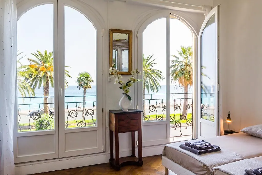 Beautiful Apartment By The Sea Front Nice