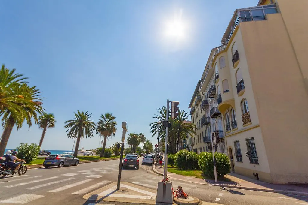 Beautiful Apartment By The Sea Front Nice