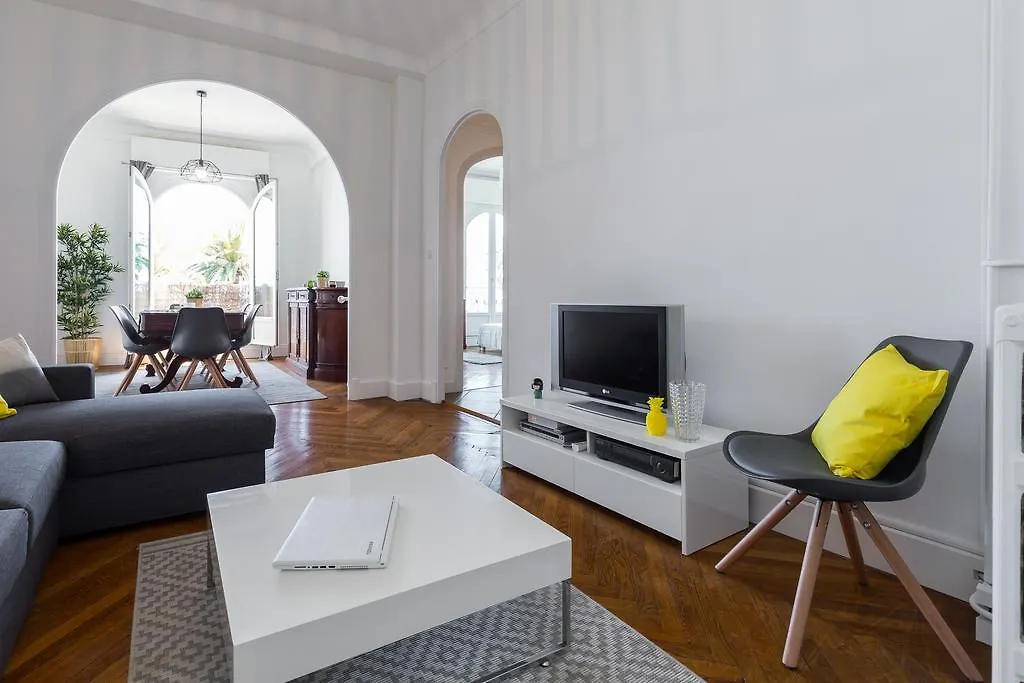 Beautiful Apartment By The Sea Front Nice 0*,  France