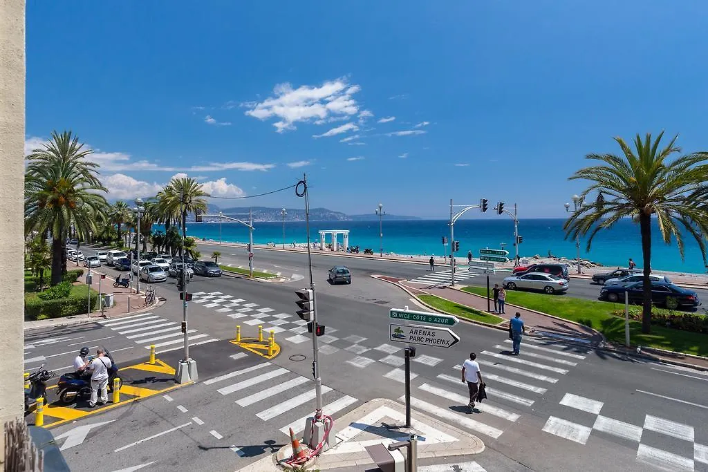 Beautiful Apartment By The Sea Front Nice